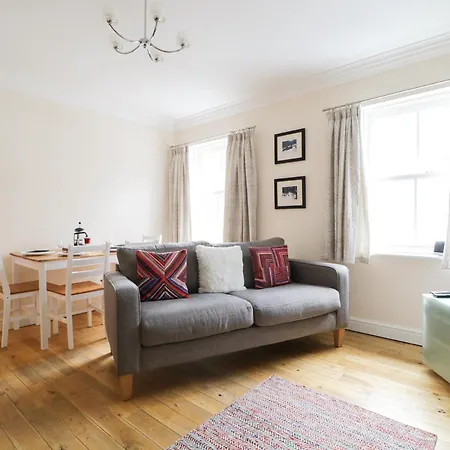 Siskin * Keswick (Cumbria)